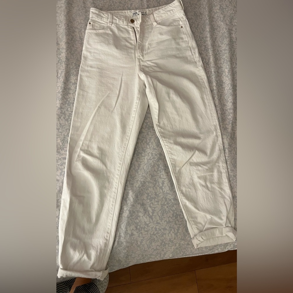 Zara white jeans size 4